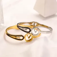 Designer Bangles Bangle Luxe bedelarmbanden Women Letter Sieraden Geplaatste roestvrij staal 18k gouden polsband manchetmode -accessoires