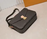 2022 Designer Luxury Classic Handbag Bag Sac Enveloppe Sac 40780