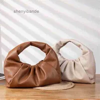Designer Handbag Bottegaas Bags Venetas Bag Genuine Horn 2022 Leather Cloud Wrinkle Dumpling Underarm Portable Shoulder Bag Retro Trend 07CD