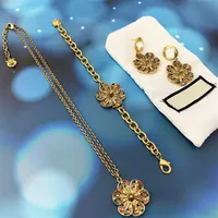 Luxury Designer Jewelry Fashion Womens Bracelet Earrings Necklace 18K Gold Plated Crystal Flower Pendant Link Chain Choker Bangle 190B