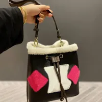 드로 스트링 버킷 가방 고급 디자이너 브랜드 패션 어깨 가방 핸드백 여성 체인 편지 휴대 전화 지갑