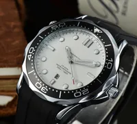 OGM Men Top Luxury Brand Quartz Watches Battery Powered Alloy Case Blue Black Silicone Strap AAA Luxury Watch Montre De Luxe Man Wristwatches