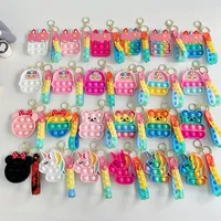 new toys Rat Pioneer Mini Pendant Pendant Bubble Short Rope Keychain Bag Decoration Decompression Toy
