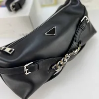 5A Top Marken Luxusdesignerinnen Frauen Taschen Baguette Unterarm Taschen Umhängetasche Klassische Dreieck Mode vielseitige hochwertige Reißverschluss -Öffnung Damenbörsen.