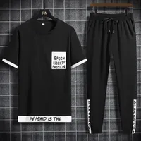 Summer Men Casual Sets harajuku T-shirt pantaloni a due pezzi Set da uomo Streetwear Running Sports Sumps Tops Abbigliamento