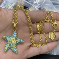 Fashion Nuovo Pendant Pendant Sea Travel Style Starfish Necklace Banshee Medusa Head Ritrat 18K Gold Plaked Women's 309R