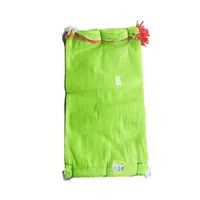 Zielona tkana torba z siatki Pakowanie główne warzywa dyniowe sad w rolnictwie