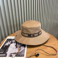 Luxury designer bucket hat fashionable fisherman hat big brim design classic style available in all seasons very beautiful nice