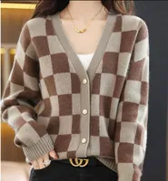 22GG Women Sweaters V-Neck Pullover Warm Knitted Autumn Female Casual High Streetwear Top