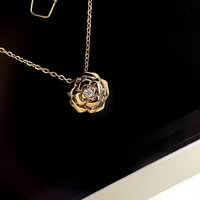 C Ny Camellia-halsband Temperament Elegant High-End Material 925 Sterling Silver Gold Plated Chain Längd 40 3CM264T