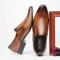 Kleiderschuhe 2022 Neue britische ungezwungene einstufige Business-Kleid-Leder-Schuhe Herren Gentleman's Set Foot Happy Atmable Fashion 220811