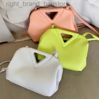 2021 Fashion Luxury Brand Designer Style Ladies Hands sac à main Femmes Top-Handle Bag Triangle CowHide Coue W220810