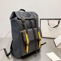 Mochila de diseñador para hombres Bolsas de duffel Classic Large Capacidad para hombres Mujeres Fashion School Bolsa Bag Luxury Travel Backpacks negros