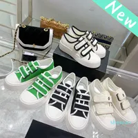 2022 Fashion casual shoes Canvas Double Strap Sneaker green triple white black women designer sneakers low luxury womens trainers