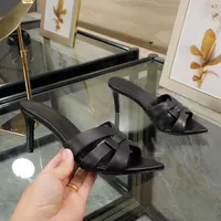 Nouvelles pantoufles ￠ mi-talons pour femmes Designer en cuir en cuir sexy STTILETTO Sandales 35-44 yards avec bo￮te 6,5 cm Hauteur du talon