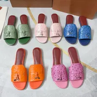 Summer Beach Slippers Classic Designer Lady Flat Baotou Flip Flops 100 ٪ شرائح جلدية من جلد الغزال