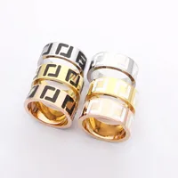 Luxurys Designer Band Jewelry Gold Anéis para mulheres amantes letras do anel de alta qualidade feminino anel com caixa