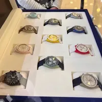 Moonswatch Men's Ladies Watch Fashion Rubber Strap Classic Quartz Chronograph Montre de Luxe Luxe Watch