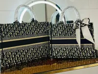 2022 Women&#039;s Large Shopping Bags High Quality Fashion Embroidery Handbag Ladies Shoulder Bag Luxury Designer Tote 36cm 41cm
