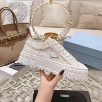 Womens Sneakers Designer Nylon Nasual Shoes Gabardine Classic Canvas Low Tops for Spring Autumn Wheel Lady Strainers Platform Solid Solid