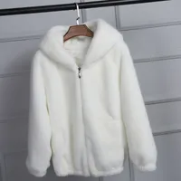 Lady Artificial Fur con capucha chaqueta de mujer suave para mujeres blancas conejo rosa rosa imitación de pelaje de piel de invierno