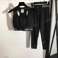 Womens Two Piece Pants Designer Yoga Sports Suit Brand Slim Fit Fitness Vest Black Cropped Leggings Yoga Pants Sets Luxury Women Clothing