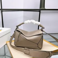 デザイナーの女性ロウズパズルハンドバッグデザイナーバッグ女性シングルショルダーラグジュアリーバッグレザーポータブル対角クロスバッグ女性トートハンドバッグ