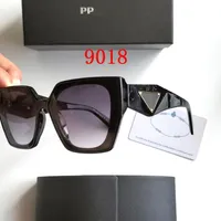 211 Gafas de sol de dise￱ador anteojos cl￡sicos Goggle Gafas de playa al aire libre Fueras de sol para hombre Mezcla 7 Color Opcional Triangular Firma