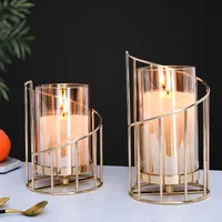Soporte de velas de hierro dorado Candelera geométrica europea Copa de velas de cristal romántico decoración de la mesa del hogar 20220827 D3