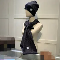 2022 Designer Hats Scarves Sets Winter Cotton Wool Fashion scarves Beanie High Quality Warm 668811