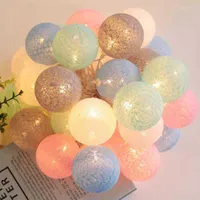 Strängar 10/20 LED Cotton Ball Garland Street Lights Fairy Lighting String för utomhusår 2022 Julgrandekoration