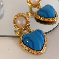 Stud Retro Earrings for Women in stile francese Ciondolo a cuore blu con Pearl Aros Charm Lady Gift Gioielli di lusso 2021272M