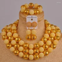 Set di gioielli BEIGE SIMOLATO COSTAMENTO PERBLE CACCOLA GOLD SET AFRICO DONNE NIGHERIAN NIGERIAN ZZ19
