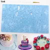Nova ferramenta de bolo de capital acrílico Número do alfabeto em relevo Cutter Mold Letter Cake Cutter Cutting Fondant Bolo Decorating Tools 210225246T