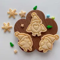 Pişirme Araçları 3pcs Noel kuş zencefilli kurabiye adam kurabiye kesici bisküvi kalıp mini kabartma damgası fondan kek dekorasyon