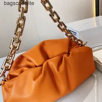حقيبة سحابة صغيرة مصمم أزياء الأزياء عالية الكتف حقائب 2022 الصيف bottegas single أنثى فينيتاس سلسلة الأسلوب الأجنبي الصليب QB7A