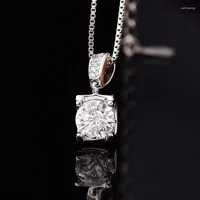 Hängsmycken andra klassiska 925 sterling silver ko huvud diamant d färg 1ct 6.5mm mossanite hänghalsband 18k vitt guld pläterade au750 smycken