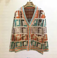 22 Kobiety swetry z dzianiny w szyku V-dected Sweeted Sweater Kolor Trójwymiarowy przemysł ciężki 828