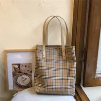 Designer Burbrerys Women Handbags Bags Literary Artistic Retro Khaki Plaid Cloth Bag Handmade Canvas Bag Thickened Belt Handheld Single