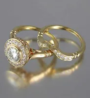 Golden Color 2PC Brudring sätter romantiska förslag bröllopsringar fiende kvinnor trendiga runda steninställning hela lots5595273