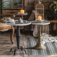 J￤rnglas sm￥ runda bord vardagsrum m￶bler hus loft personlighet sida n￥gra retro balkong fritid tebord gamla