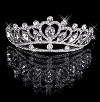 Haartiare auf Lager billig 2020 Diamant Strasshochzeit Kronhaarband Tiara Bridal Prom Abend Schmuck Kopfbedeckungen 180259042650