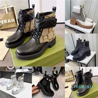 Luxurys Designer brand Women Boots Ankle Boots Star Shoes Platform Chunky Martin Boot Buckle Shoe Diamond Leather Outdoor Winter Fashion