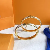 Lettre de sélection de mode bracelet or plaqué avec couleur bracelet de design classique couple romantique amour éternel de Noël d'amitié cadeau S229