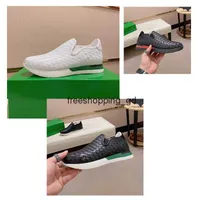 Top quality casual shoes luxury designer sportswear leather mesh Tip toe runner Outdoor is 40-45