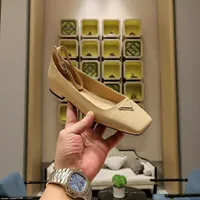 Sling Shoes Женская стропа многоцветная патентная кожа с хрустальным блестящим рисунком на задней пряжке. Размер насоса 35-42