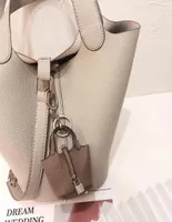 key ring chain case Luxurys Handbags hook designer bags hanger airpods cases earphone Accessories mini Satchel clutch bag women ha9886474