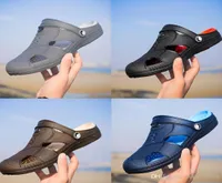 Designer Jelly Slifors Men Sandals Hollow Summer Sandals traspirante sandali per giardinaggio maschio Schede da spiaggia di spiaggia 8159510