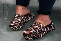 Zapatos de 2020 mujeres Leopardo Highheel Flat Nonslip Beach Slip Plataforma impermeable Durable Sandalias al aire libre Flip de playa de verano Flip7189901