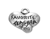 Enseignant préféré en ligne vintage en ligne estampillé sur les charmes de forme de cœur avec une pomme surélevée pour le professeur039 Day AAC1475434457